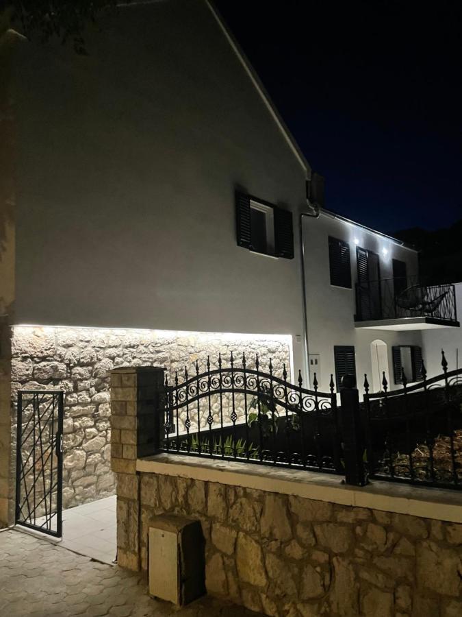 Apartament Tisno Central Apartments *