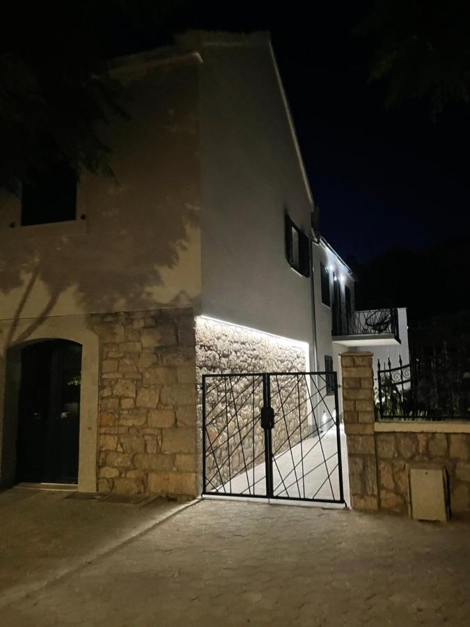 Tisno Central Apartments Apartament