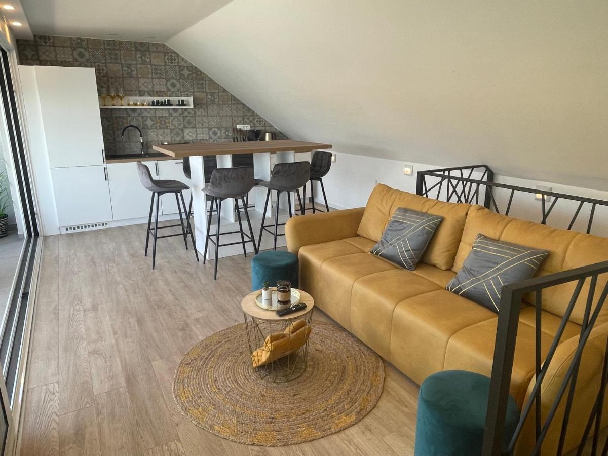 Tisno Central Apartments * Tisno