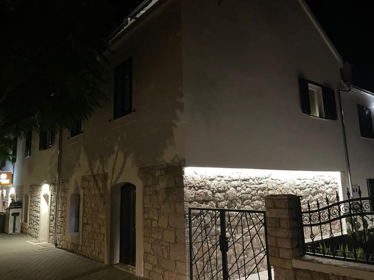 Tisno Central Apartments