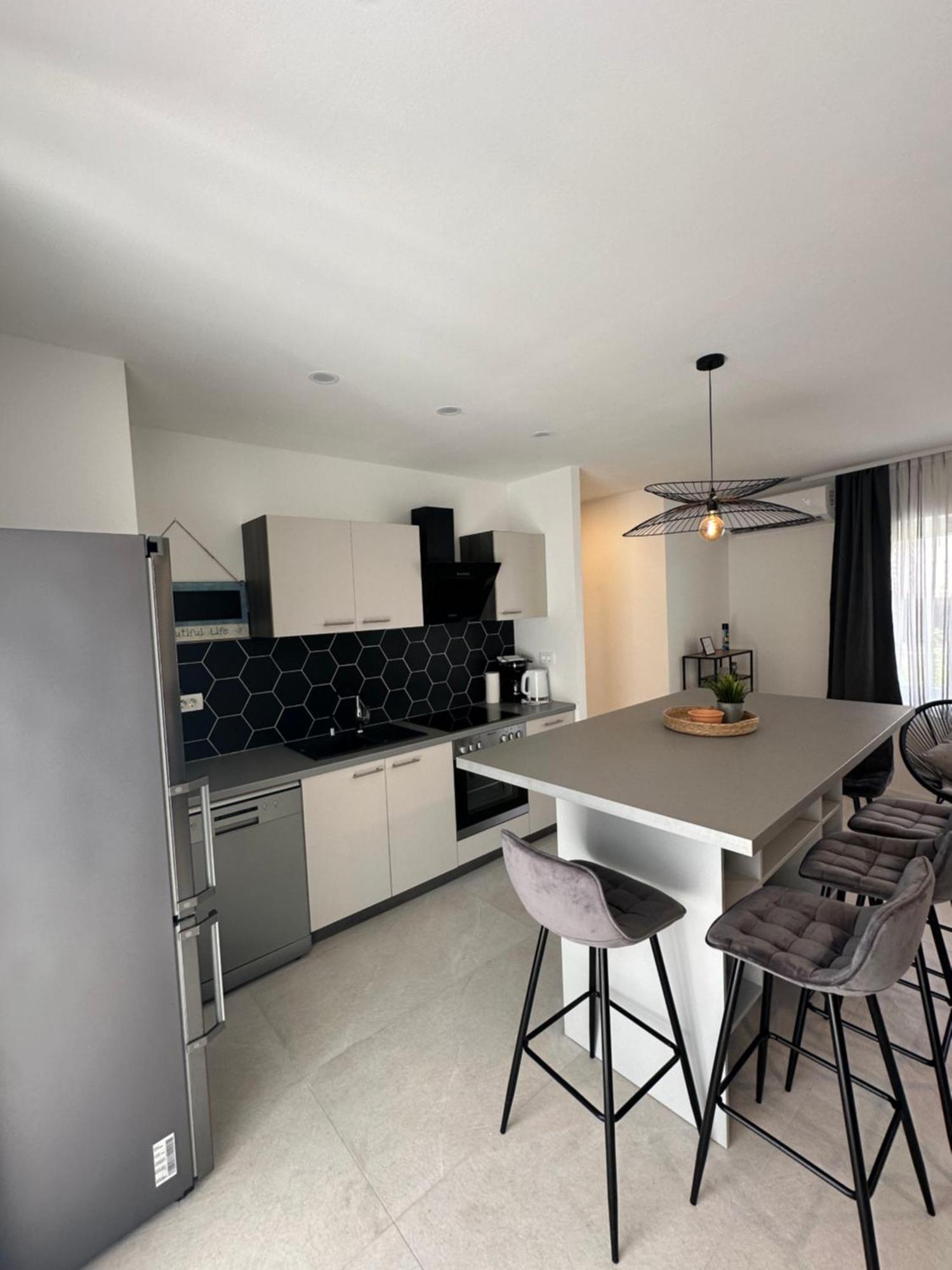Tisno Central Apartments Apartament Tisno