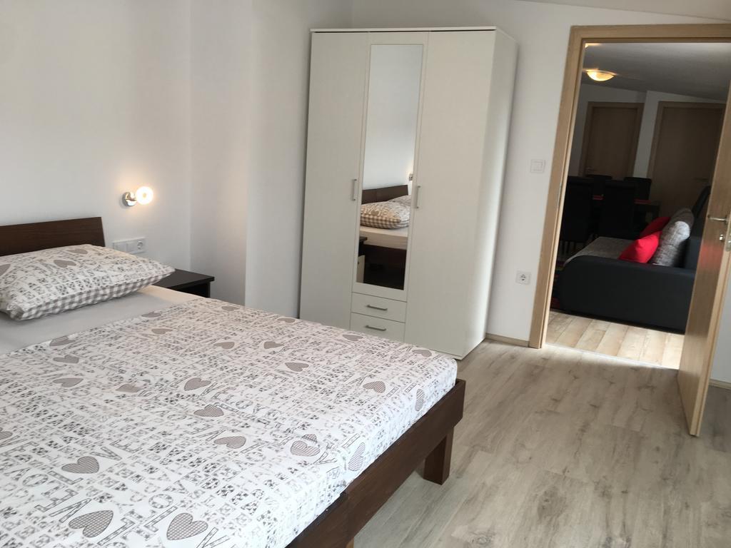 Tisno Central Apartments * Tisno